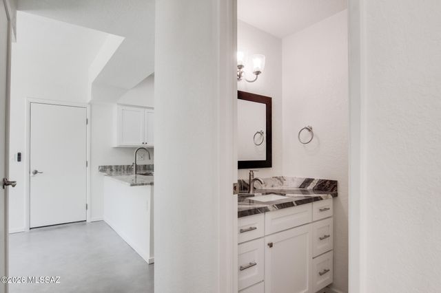3151 N Tamarisk Lane, Tucson, AZ 85712