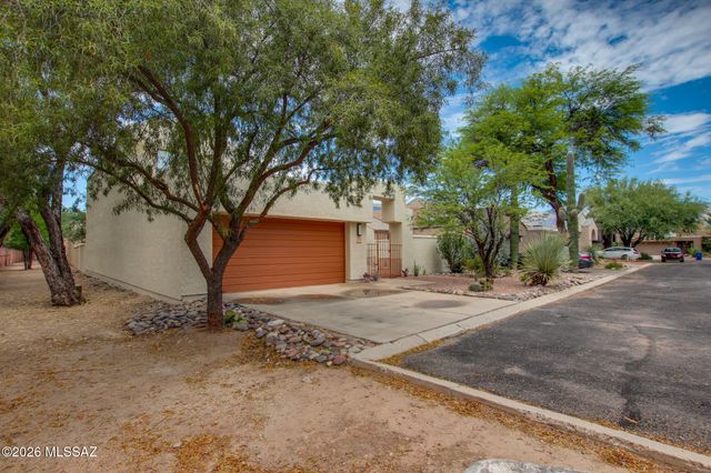 3151 N Tamarisk Lane, Tucson, AZ 85712