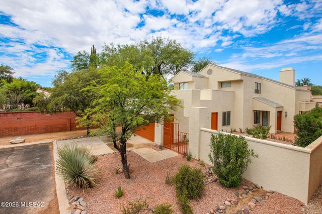 3151 N Tamarisk Lane, Tucson, AZ 85712