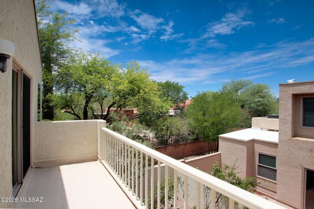 3151 N Tamarisk Lane, Tucson, AZ 85712