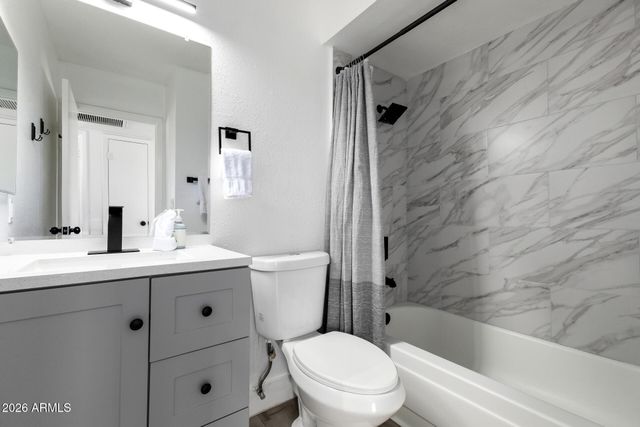 6620 W CHOLLA Street, Glendale, AZ 85304