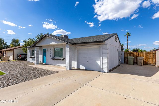 6620 W CHOLLA Street, Glendale, AZ 85304