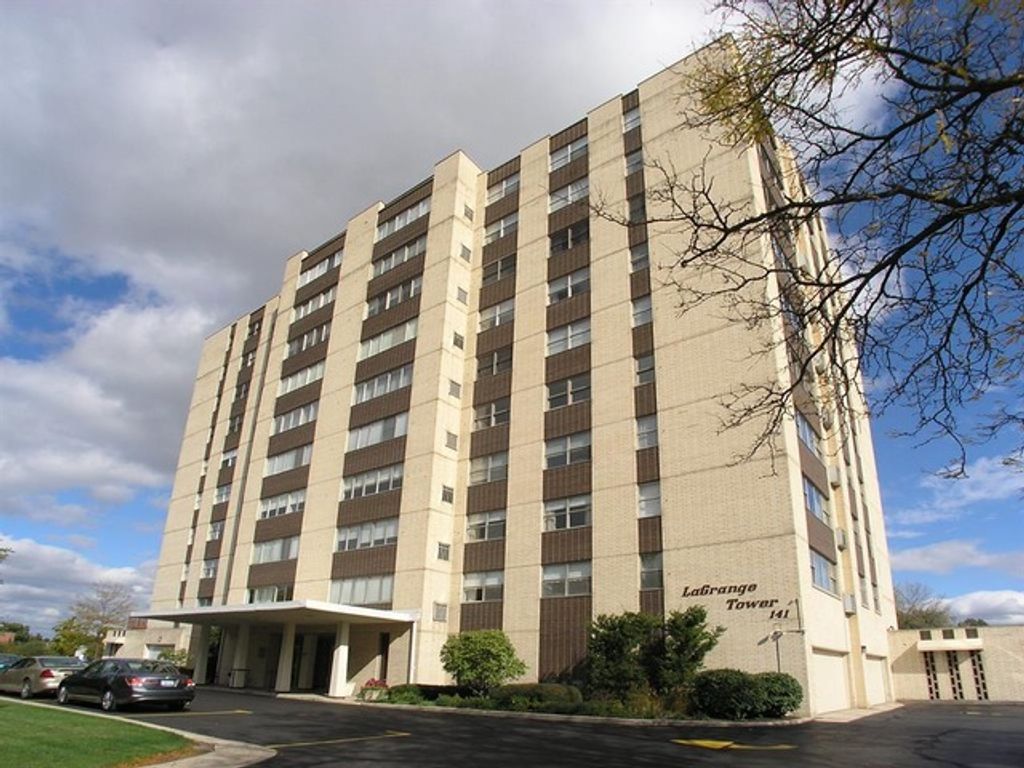 141 N La Grange Road 1006, La Grange, IL 60525