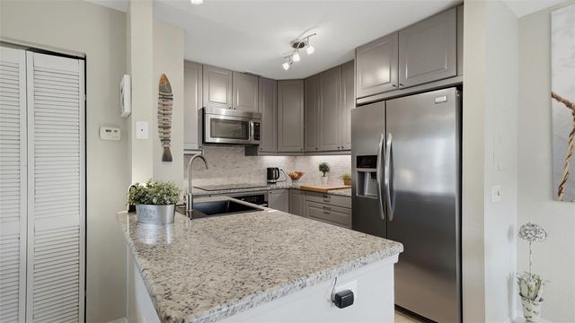 850 S TAMIAMI TRAIL 521, Sarasota, FL 34236