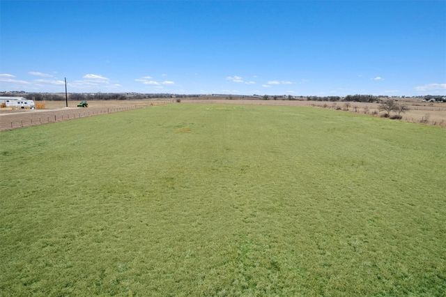 365 County Road 153, Georgetown, TX 78626