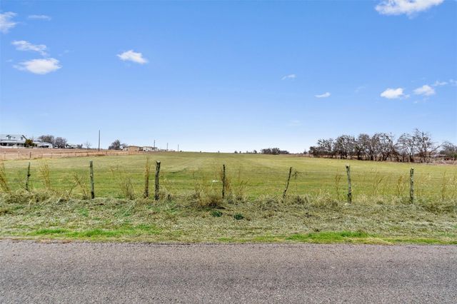 365 County Road 153, Georgetown, TX 78626