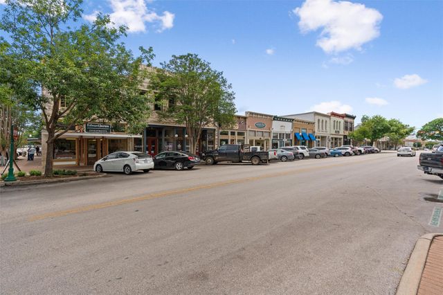 365 County Road 153, Georgetown, TX 78626