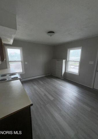 818 Phillips Avenue, Toledo, OH 43612