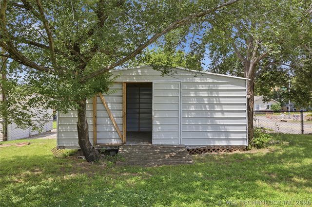2747 E 4th Street, Tulsa, OK 74104