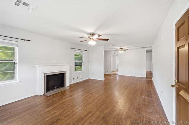 2747 E 4th Street, Tulsa, OK 74104