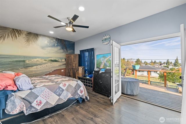 817 W 13th Street, Port Angeles, WA 98363