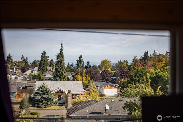 817 W 13th Street, Port Angeles, WA 98363