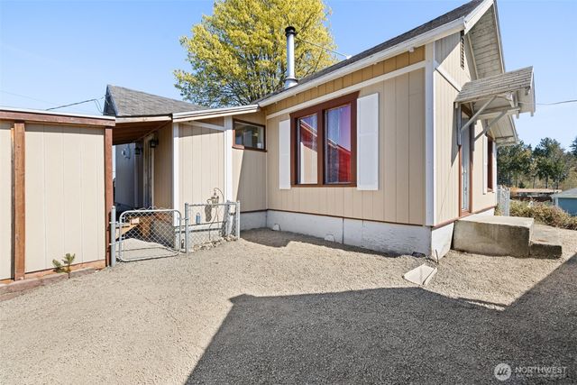 817 W 13th Street, Port Angeles, WA 98363