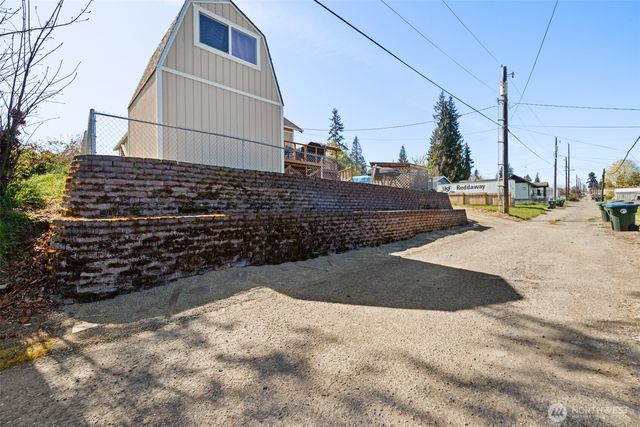 817 W 13th Street, Port Angeles, WA 98363