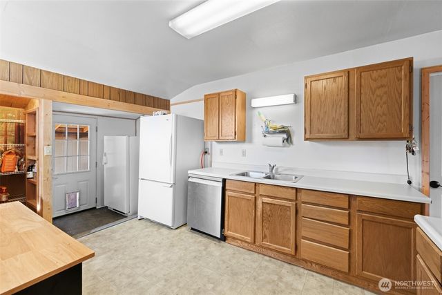 817 W 13th Street, Port Angeles, WA 98363