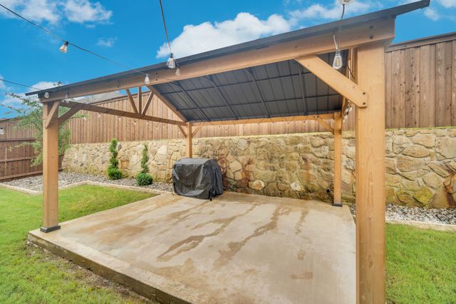 740 Brozgold Avenue, Midlothian, TX 76065