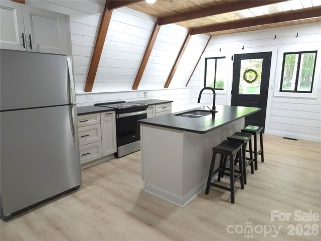 826 Shumont Road, Black Mountain, NC 28711
