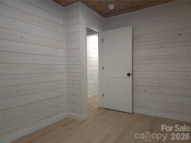 826 Shumont Road, Black Mountain, NC 28711
