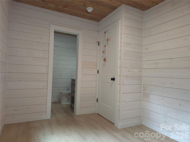 826 Shumont Road, Black Mountain, NC 28711
