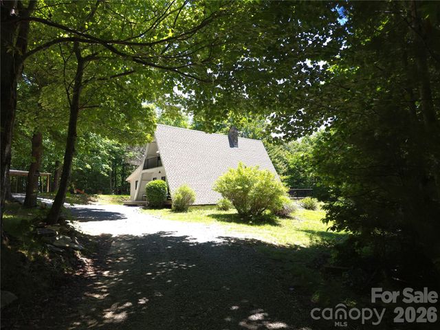 826 Shumont Road, Black Mountain, NC 28711