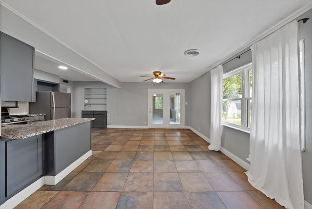 1510 Ravenwood Drive, Arlington, TX 76013