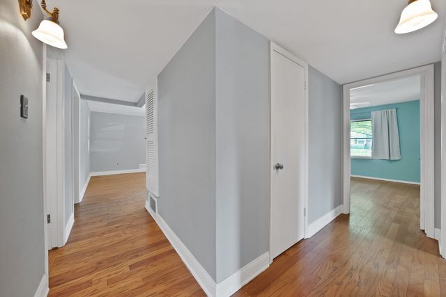 1510 Ravenwood Drive, Arlington, TX 76013