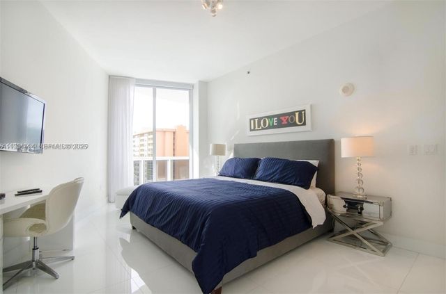 15901 Collins Ave 1005, Sunny Isles Beach, FL 33160