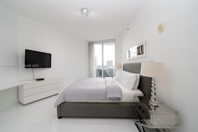 15901 Collins Ave 1005, Sunny Isles Beach, FL 33160