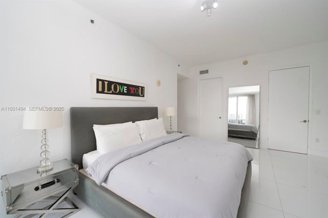 15901 Collins Ave 1005, Sunny Isles Beach, FL 33160