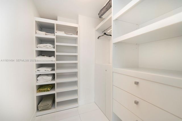 15901 Collins Ave 1005, Sunny Isles Beach, FL 33160