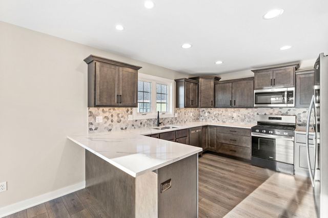 13973 Blue Sky Court, St. John, IN 46373