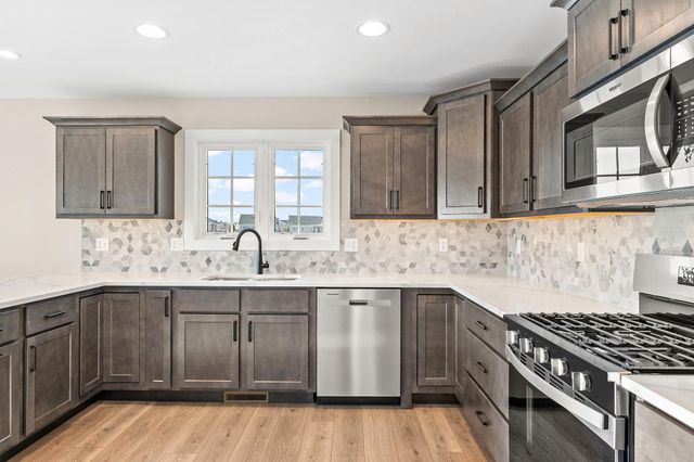 13973 Blue Sky Court, St. John, IN 46373