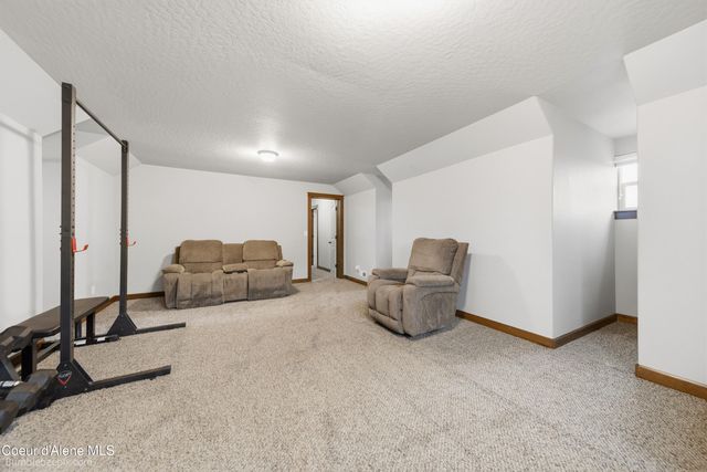 3250 N Durrow LOOP, Post Falls, ID 83854