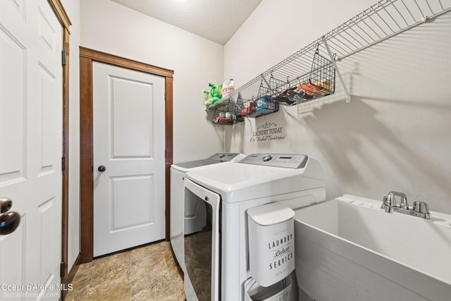 3250 N Durrow LOOP, Post Falls, ID 83854