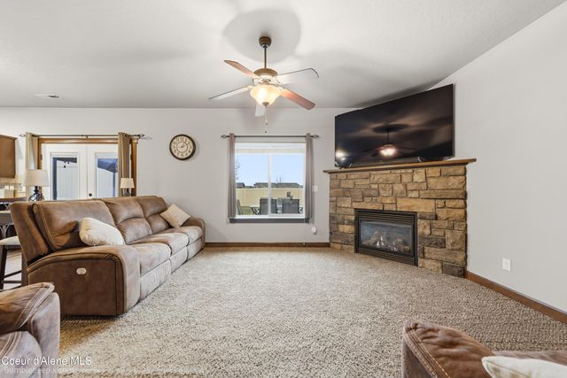 3250 N Durrow LOOP, Post Falls, ID 83854