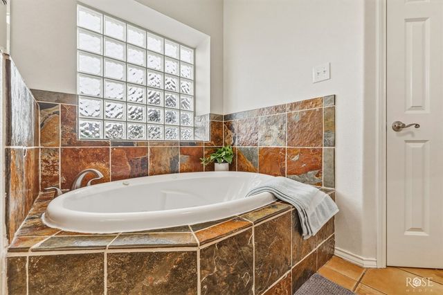 1209 Ashford Drive, San Angelo, TX 76901