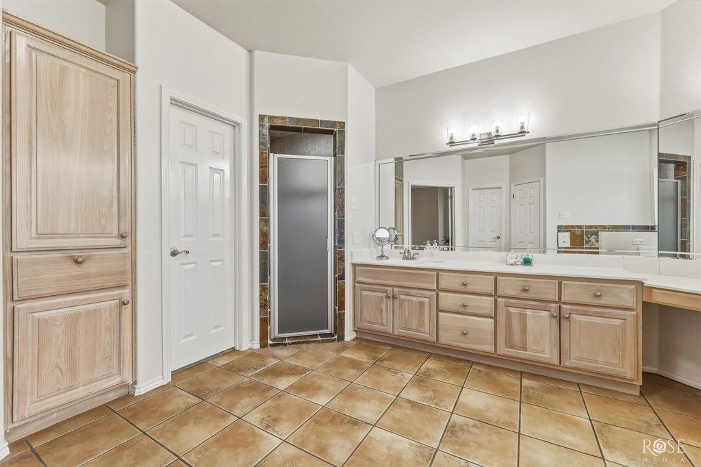 Image 12 of property listing at 1209 Ashford Dr, San Angelo, TX 76901