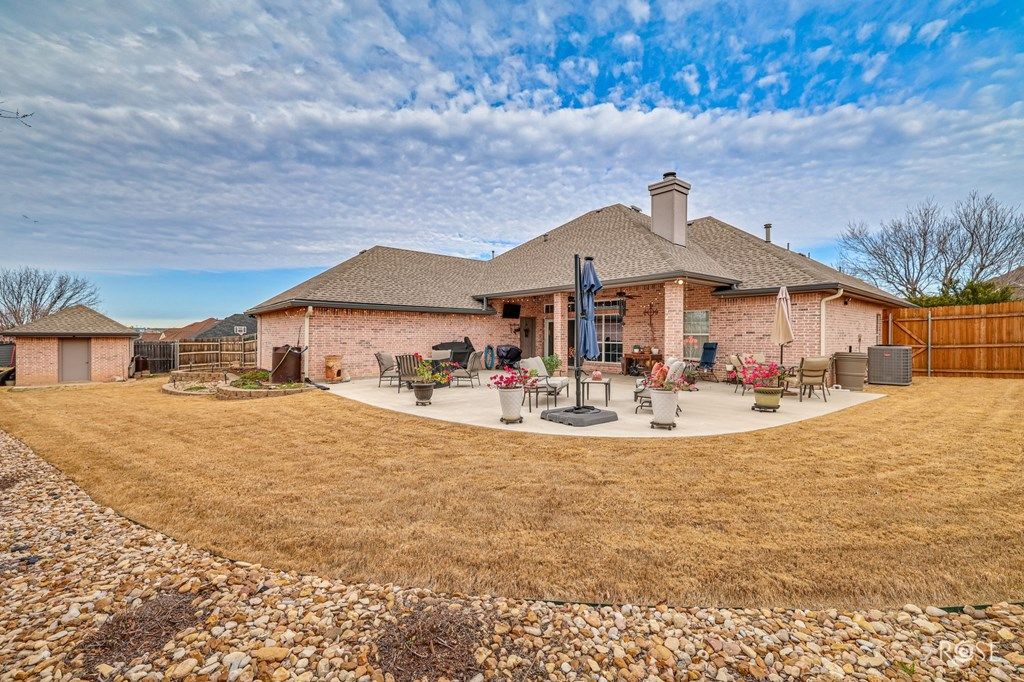 Image 23 of property listing at 1209 Ashford Dr, San Angelo, TX 76901