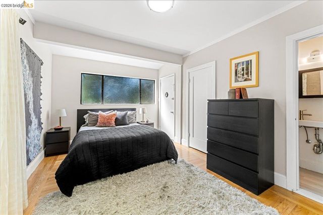 2148 Curtis St, Berkeley, CA 94702