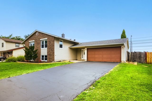 1465 William Clifford Lane, Elk Grove Village, IL 60007