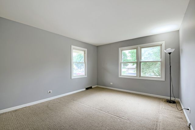 1465 William Clifford Lane, Elk Grove Village, IL 60007