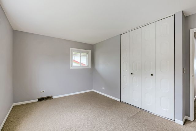 1465 William Clifford Lane, Elk Grove Village, IL 60007