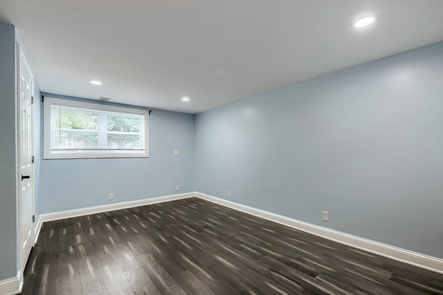 1465 William Clifford Lane, Elk Grove Village, IL 60007