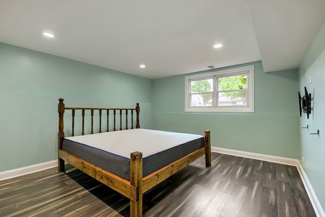 1465 William Clifford Lane, Elk Grove Village, IL 60007