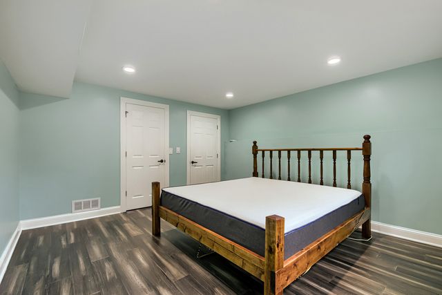 1465 William Clifford Lane, Elk Grove Village, IL 60007