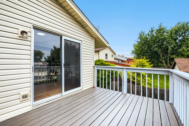 1465 William Clifford Lane, Elk Grove Village, IL 60007