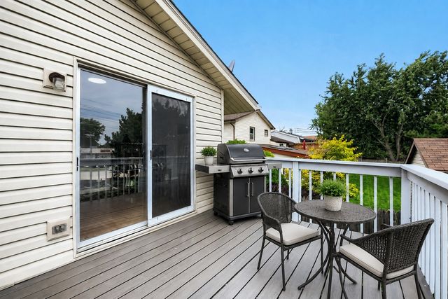 1465 William Clifford Lane, Elk Grove Village, IL 60007