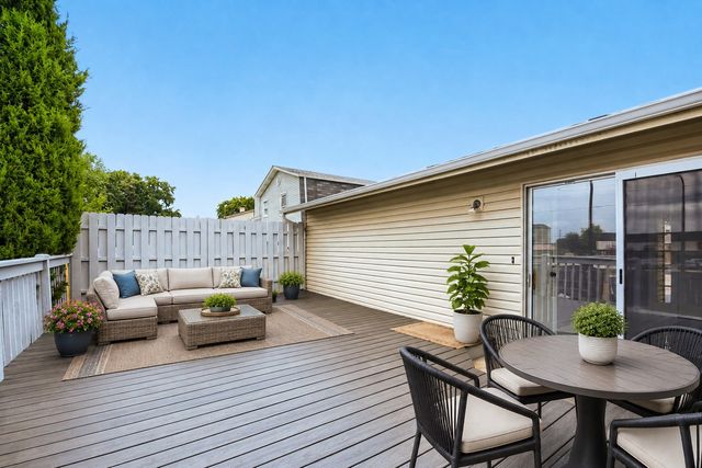 1465 William Clifford Lane, Elk Grove Village, IL 60007