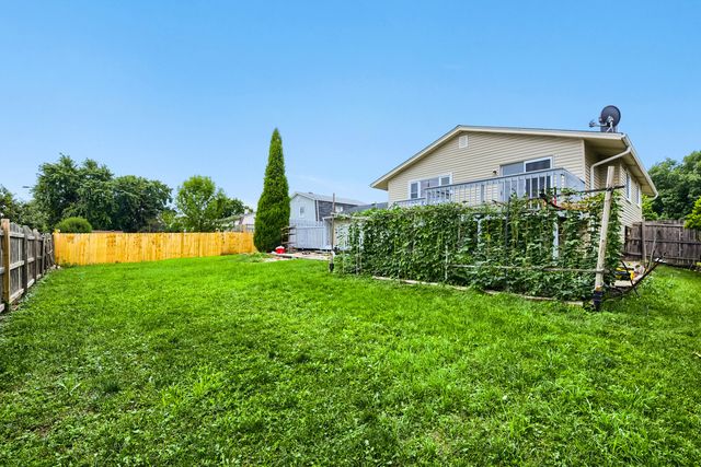 1465 William Clifford Lane, Elk Grove Village, IL 60007