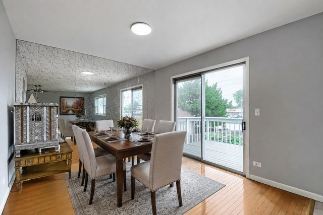 1465 William Clifford Lane, Elk Grove Village, IL 60007